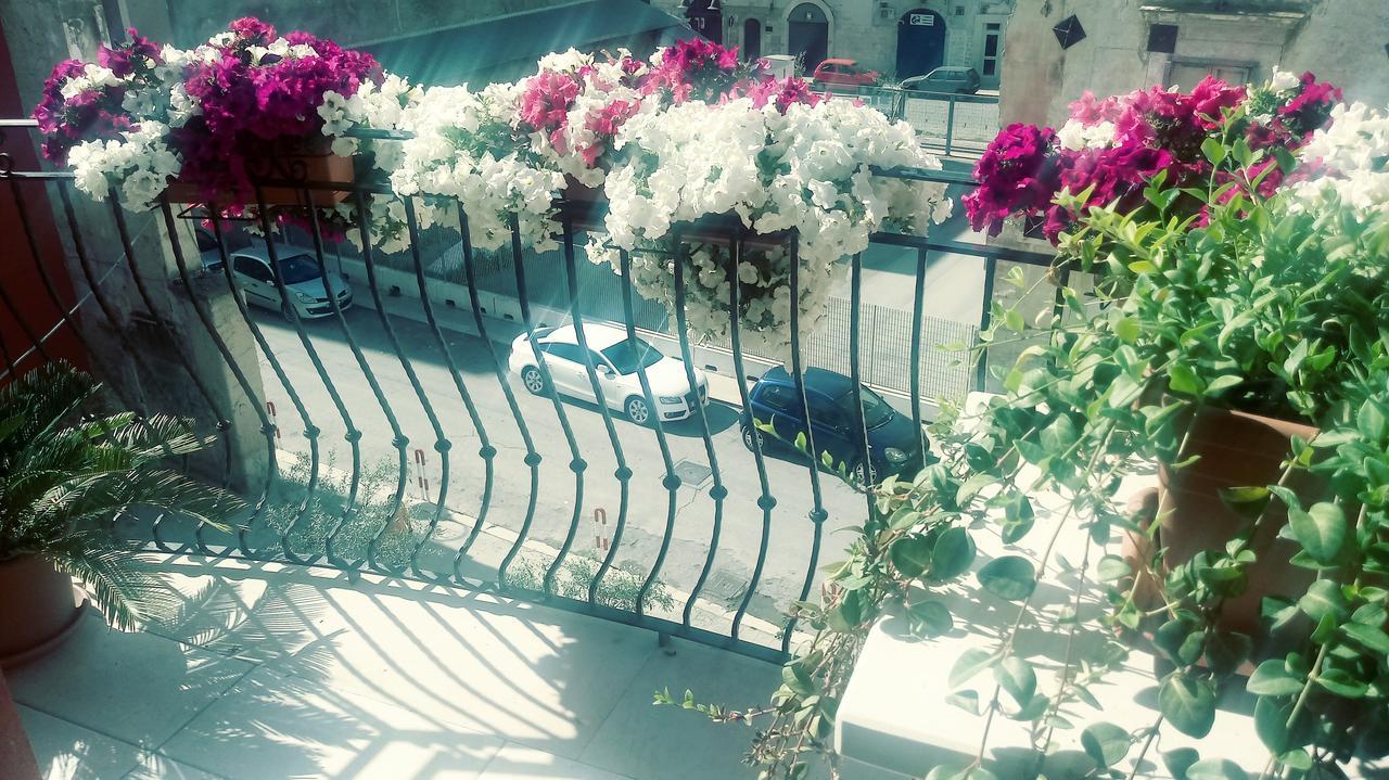 B&B Al Vecchio Borgo 바를레타 외부 사진